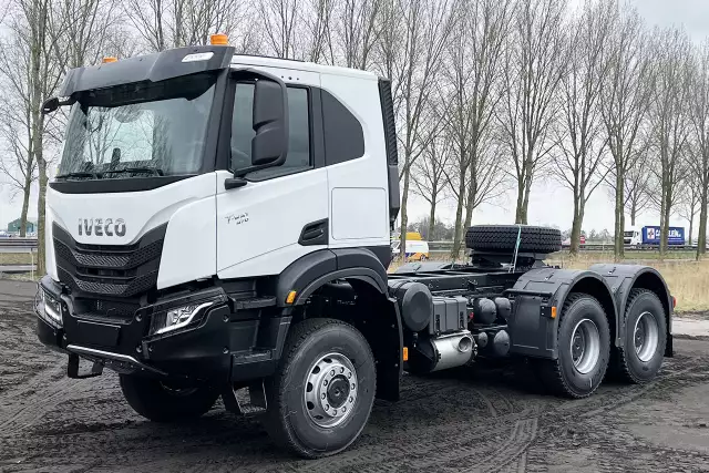 Iveco T-Way AT720T47WH 6x6 Tractor Head