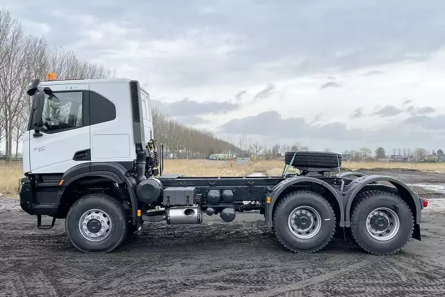 Iveco T-Way AT720T47WH 6x6 Tractor Head