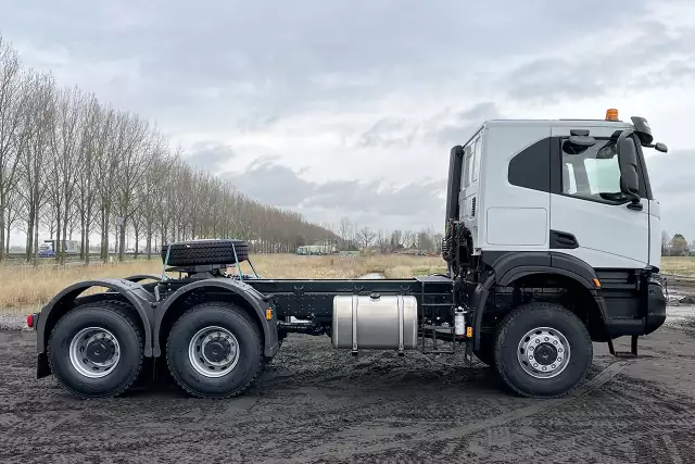 Iveco T-Way AT720T47WH 6x6 Tractor Head