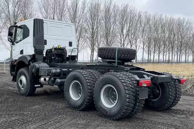 Iveco T-Way AT720T47WH 6x6 Tractor Head