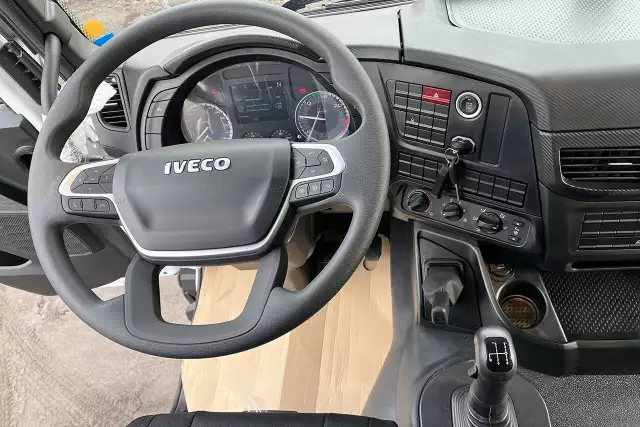 Iveco T-Way AT720T47WH 6x6 Tractor Head