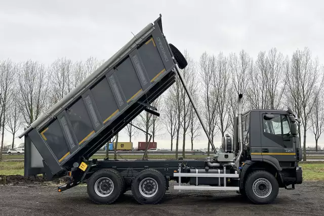 Iveco Trakker AD380T41H 6x4 Benne basculante