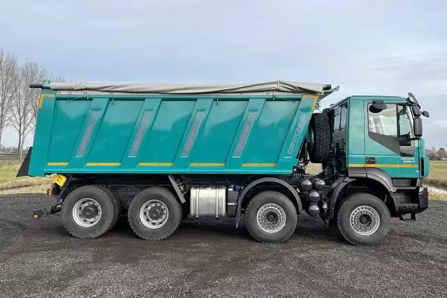 Iveco Trakker AD410T41H 8x4 Benne basculante