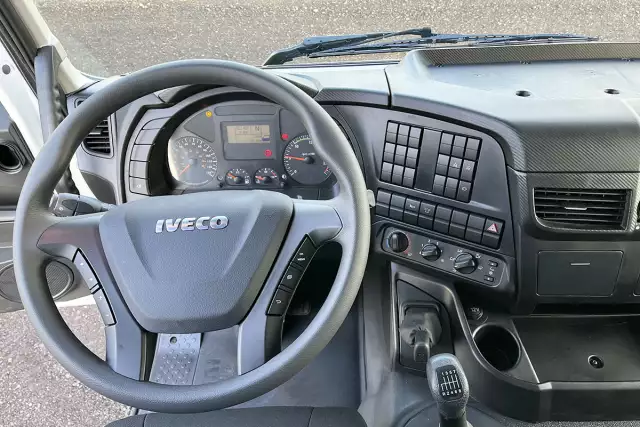 Iveco Trakker AD410T42H 8x4 Caisse bâchée