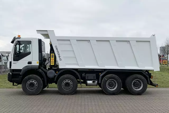 Iveco Trakker AD410T42H 8x4 Tipper Truck