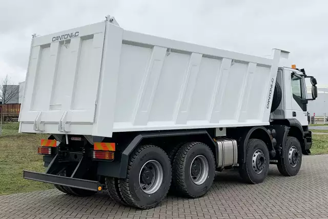 Iveco Trakker AD410T42H 8x4 Tipper Truck