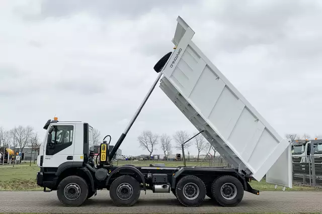 Iveco Trakker AD410T42H 8x4 Tipper Truck