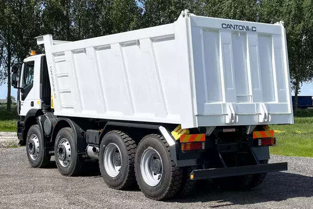 Iveco Trakker AD410T42H 8x4 Tipper Truck