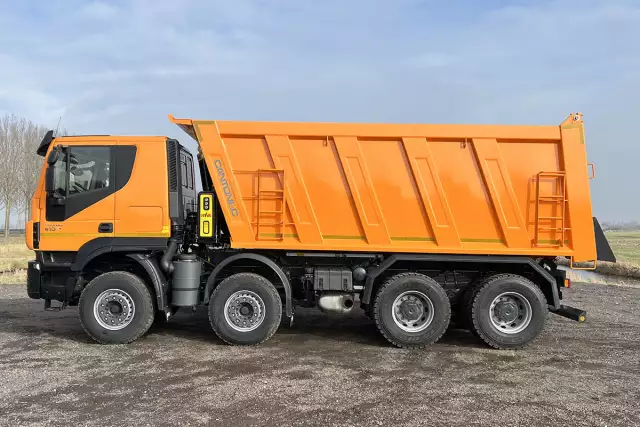 Iveco Trakker AT410T41H 8x4 Tipper Truck