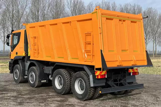 Iveco Trakker AT410T41H 8x4 Tipper Truck