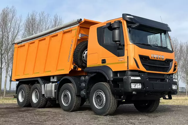 Iveco Trakker AT410T41H 8x4 Tipper Truck