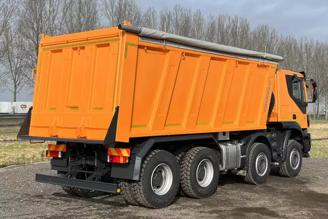 Iveco Trakker AT410T41H 8x4 Tipper Truck