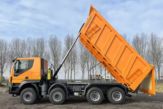 Iveco Trakker AT410T41H AT 8x4 Tipper Truck