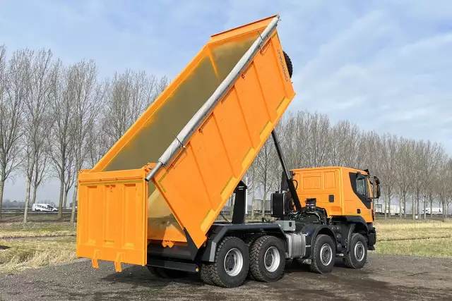 Iveco Trakker AT410T41H AT 8x4 Tipper Truck