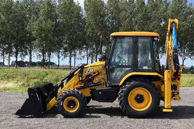 JCB 3DX Plus 4x4 Backhoe Loader