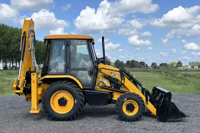 JCB 3DX Plus 4x4 Backhoe Loader