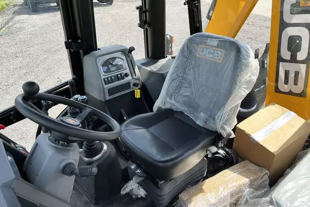 JCB 3DX Plus 4x4 Backhoe Loader