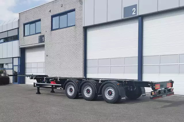 Kogel S24-2 Port 40 Simplex 3-Axle Container Trailer