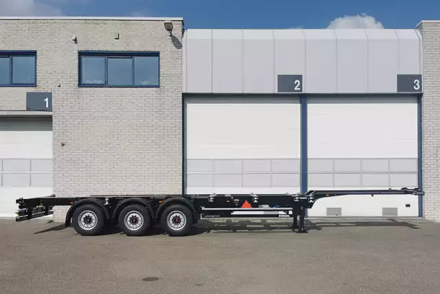 Kogel S24-2 Port 40 Simplex 3-Axle Container Trailer