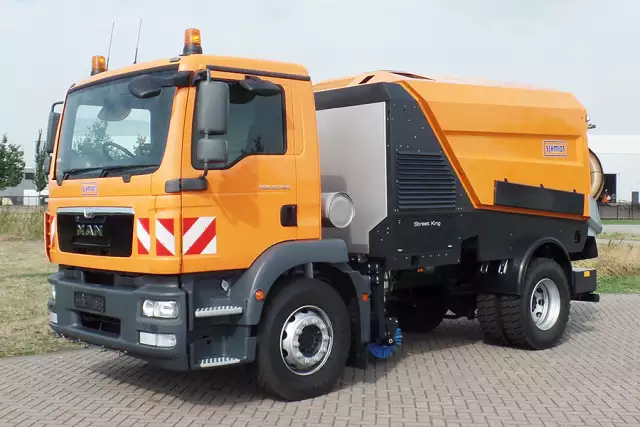 MAN TGM 18.240 BB 4x2 Sweeper Truck