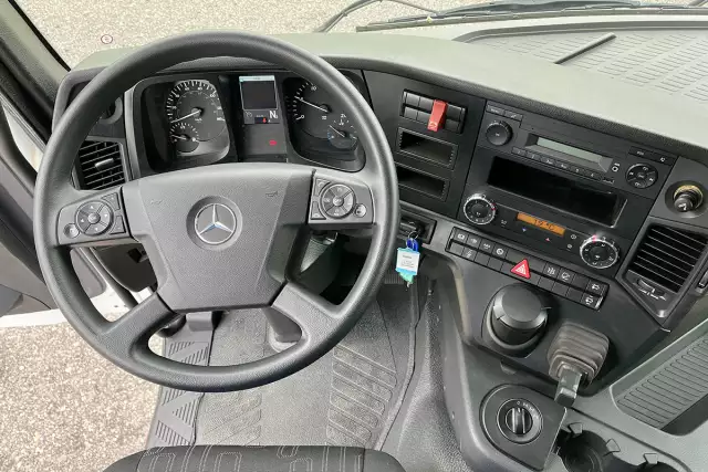 Mercedes-Benz Arocs 3342-A