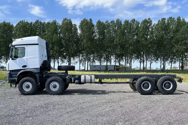 Mercedes-Benz Arocs 4145-AK 8x8 Chassi Cabine