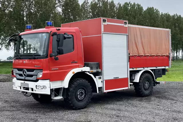 Mercedes-Benz Atego 1326 4x4 Caisse bâchée