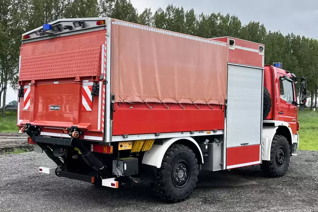 Mercedes-Benz Atego 1326 4x4 Caisse bâchée