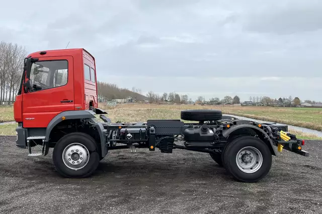 Mercedes-Benz Atego 1530 4x4 Chassi Cabine