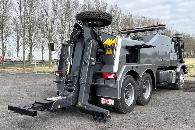 Mercedes-Benz Zetros 3345-K 6x4 Dépanneuse