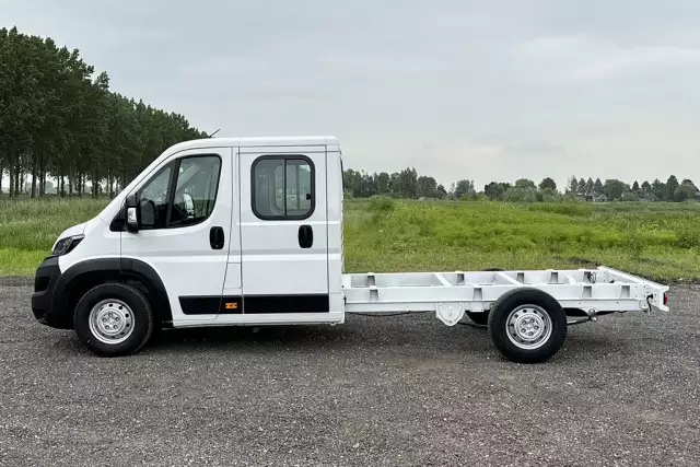 Peugeot Boxer L3H2 Crew 4x2 Double Cab Van