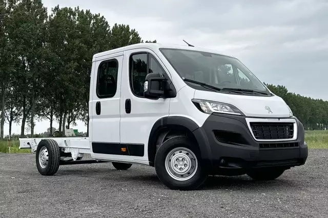 Peugeot Boxer L3H2 Crew 4x2 Double Cab Van