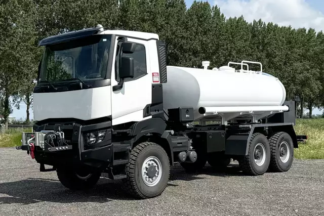 Renault K 460 6x6 Water Tank Truck