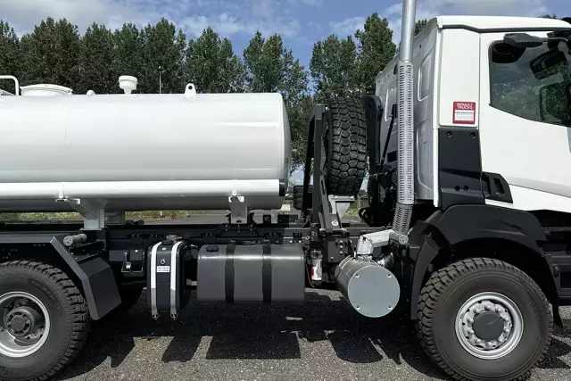 Renault K 460 6x6 Water Tank Truck