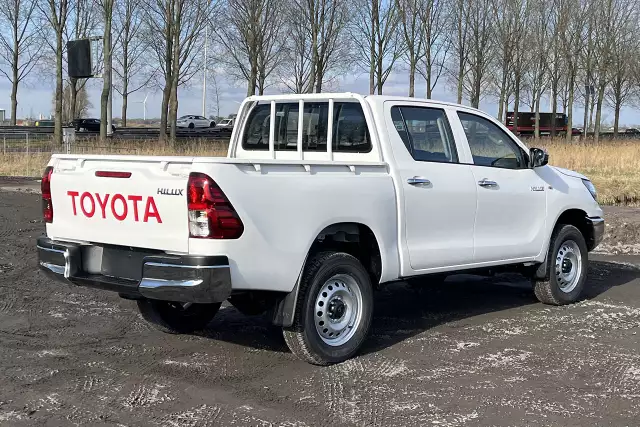 Toyota Hilux 2.4D