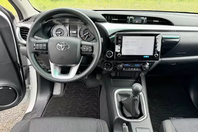 Toyota HiLux 2.4 GLX SR5