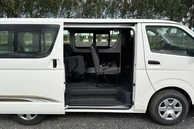 Toyota Hiace Standard