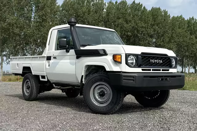 Toyota Land Cruiser HZJ79 SC