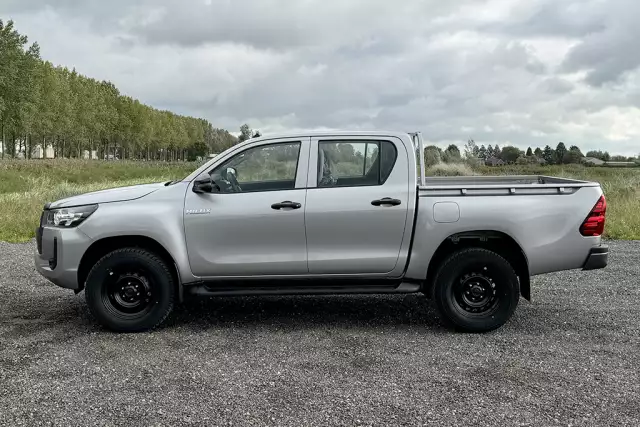 Toyota Hilux 2.4 GL