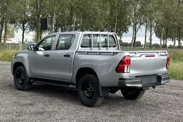 Toyota Hilux 2.4 GL