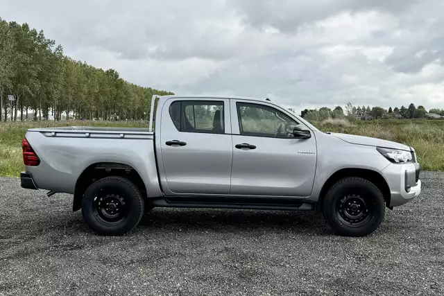 Toyota Hilux 2.4 GL