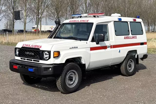 Toyota Land Cruiser HZJ78