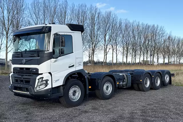 Volvo FMX 500 10x4 Chassis Cabin