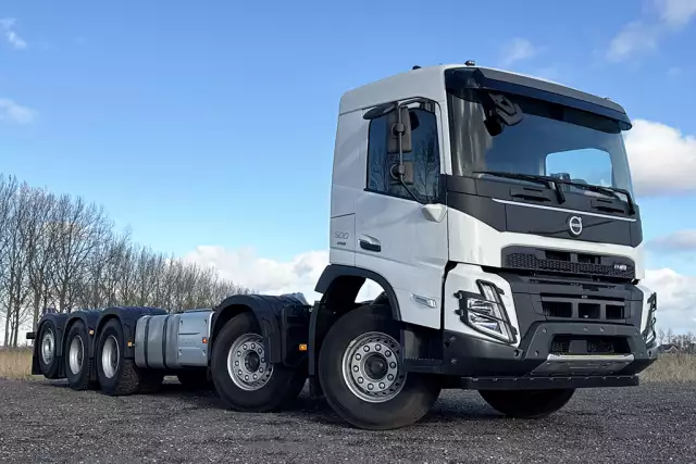 Volvo FMX 500 10x4 Chassis Cabin