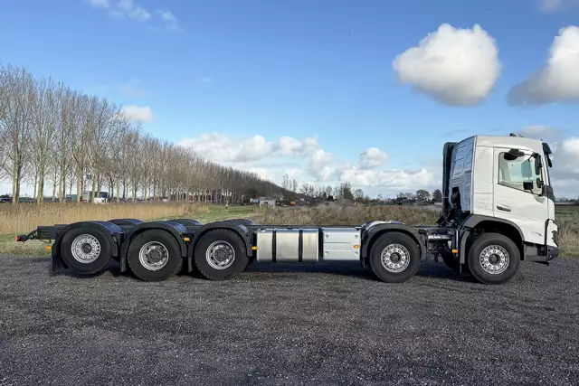 Volvo FMX 500 10x4 Chassis Cabin