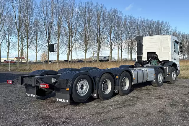 Volvo FMX 500 10x4 Chassis Cabin