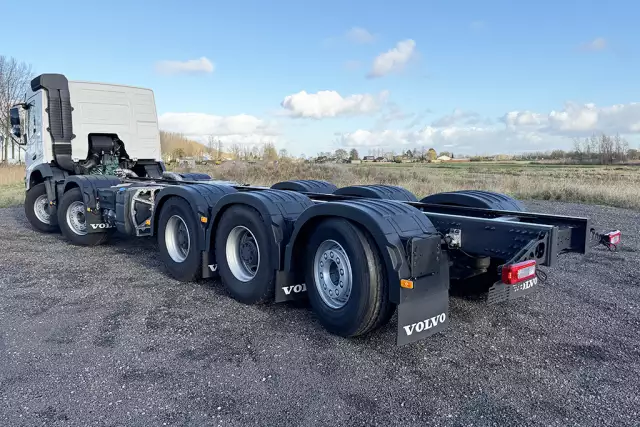 Volvo FMX 500 10x4 Chassis Cabin